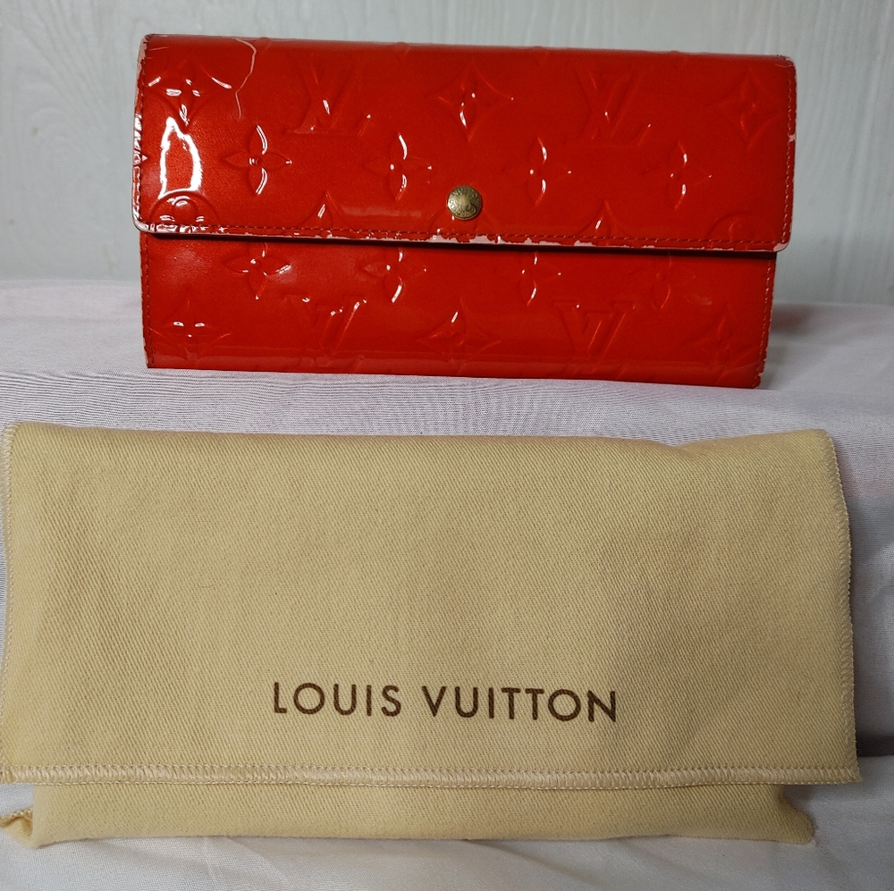 Louis Vuitton Portefeuille Sarah, Venus, Varnished